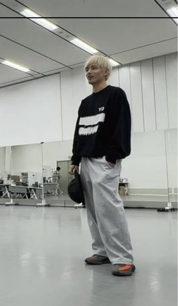 スウェットのブランドは何?どこで買える?